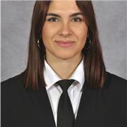 Profesora de Educación Primaria apta para todas las materias.